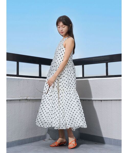 LAGUNAMOON（ラグナムーン）の「3WAYシアードットプリントギャザーフレアワンピース 【夏服】（ワンピース・レディース・ブラウン/ホワイト・MEDIUM/SMALL）」の11枚目の写真