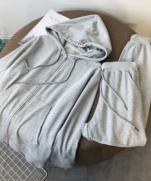 Nia（ニア）の「Nia(ニア)/スウェットセットアップ（セットアップ）」