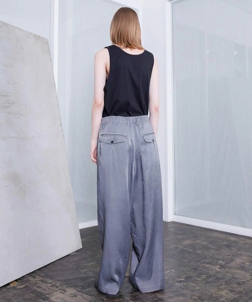 VOAAOV(ヴォアーブ)の「【VOAAOV】PIGMENT CUPRO Tuck Wide Pants(デニムパンツ・メンズ・チャコールグレー/ネイビー/キャメル・0/1/2)」の9枚目の写真