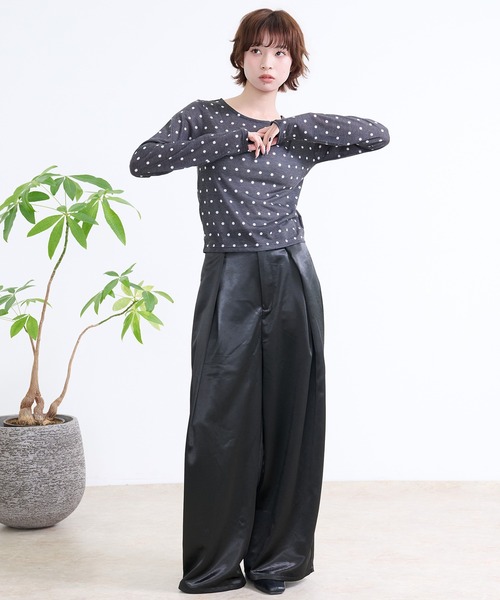 DAESE TOKYO(デセトウキョウ)の「『DAESE TOKYO/デセトウキョウ』サテンタックワイドパンツ(その他パンツ・レディース・アイボリー/ブラック/グレイッシュベージュ・FREE)」の16枚目の写真
