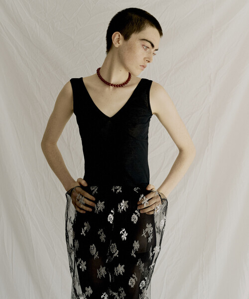 Firsthand(ファーストハンド)の「NOHRA/ノーラ Cotton rib tank top / N26SS-C05 / コットンリブ タンクトップ(タンクトップ・レディース・ホワイト/ブラック・MEDIUM)」の2枚目の写真