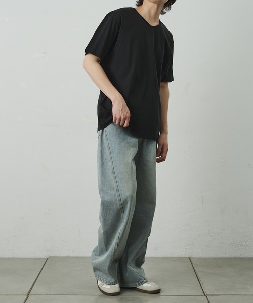 COLONY 2139(コロニートゥーワンスリーナイン)の「スマートVネック半袖Tシャツ(Tシャツ/カットソー・メンズ・ホワイト/ブラック/チャコールグレー・SMALL/LARGE/MEDIUM)」の18枚目の写真