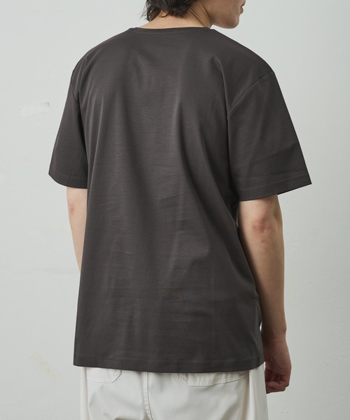 COLONY 2139(コロニートゥーワンスリーナイン)の「スマートVネック半袖Tシャツ(Tシャツ/カットソー・メンズ・ホワイト/ブラック/チャコールグレー・SMALL/LARGE/MEDIUM)」の20枚目の写真
