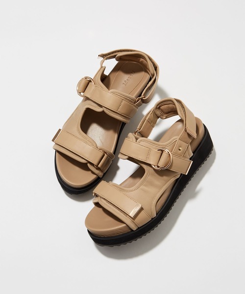 BARNYARDSTORM(バンヤードストーム)の「BARNYARDSTORM / 厚底ベルクロサンダル2【一部店舗限定サイズLL】(サンダル・レディース・ベージュ/ブラック・S/M/L/LL)」の6枚目の写真