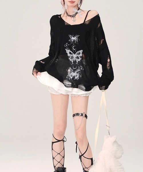 Alvia(アルビア)の「Vネックダメージ風バタフライプリント ニットトップス(ニット/セーター・レディース・ホワイト/ブラック・M)」の13枚目の写真