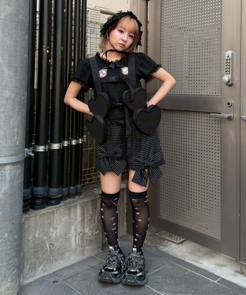 Candy Stripper（キャンディストリッパー）の「TWINKLE EYE Tシャツ（Tシャツ/カットソー・レディース・ブラック/ライトグレー/オフホワイト・FREE）」の15枚目の写真