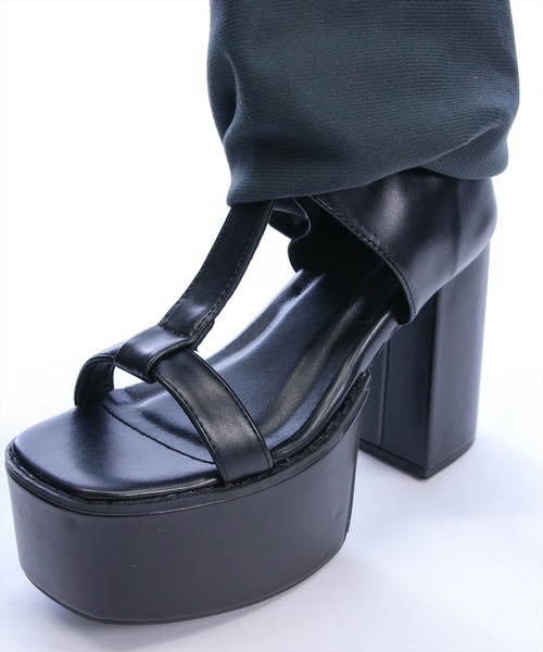 clear（クリア）の「カバーブーツ厚底サンダル（サンダル・レディース・ブラック/アイボリー・L/M）」の16枚目の写真