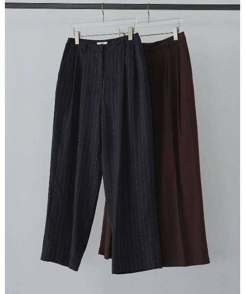 anuke(アンヌーク)の「Linen Tuck Pants 62610706(その他パンツ・メンズ・ブラウン/ネイビー・36/38)」の3枚目の写真