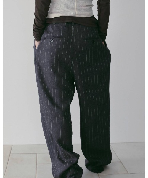 anuke(アンヌーク)の「Linen Tuck Pants 62610706(その他パンツ・メンズ・ブラウン/ネイビー・36/38)」の8枚目の写真