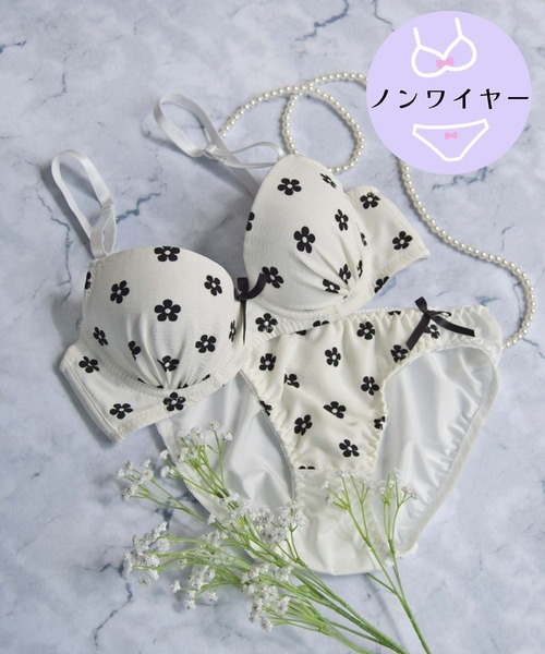 【ノンワイヤー/ラクして整う！ストレスフリーで上品なフィット感♪】上下セット/M-LL/モノトーンフラワー