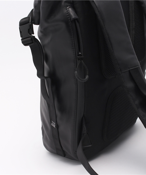 BROSKI&SUPPLY FORK バックパック 本革 全身レザー BROSKI AND SUPPLYのリュックFROK IIがMacBook Airに