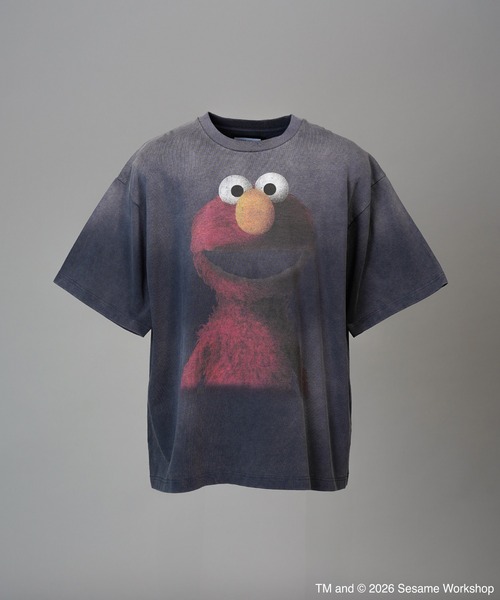 MAISON SPECIAL(メゾンスペシャル)の「《UNISEX》【MOVIE SERIES】「SESAME STREET」- Elmo - Prime-Over Crew Neck Short Sleeve T-Shirt/「セサミストリート」-エルモ-プライムオーバークルーネックショートスリーブTシャツ【MAISON SPECIAL/メゾンスペシャル】(Tシャツ/カットソー・メンズ・ブラック/ネイビー・0/1/2)」の13枚目の写真
