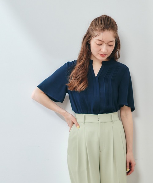 12Twelve Agenda(トゥエルブ アジェンダ)の「フレンチキスピンタック5分袖ブラウス(シャツ/ブラウス・レディース・オフホワイト/サックスブルー/ネイビー/ピンク・M)」の7枚目の写真