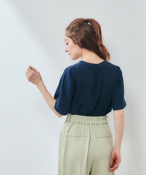 12Twelve Agenda(トゥエルブ アジェンダ)の「フレンチキスピンタック5分袖ブラウス(シャツ/ブラウス・レディース・オフホワイト/サックスブルー/ネイビー/ピンク・M)」の10枚目の写真