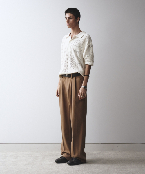 MAISON MINED（メゾンミネド）の「SAINT TWO TUCK WIDE PANTS BEIGE（スラックス・メンズ・その他・SMALL/MEDIUM/LARGE）」の2枚目の写真