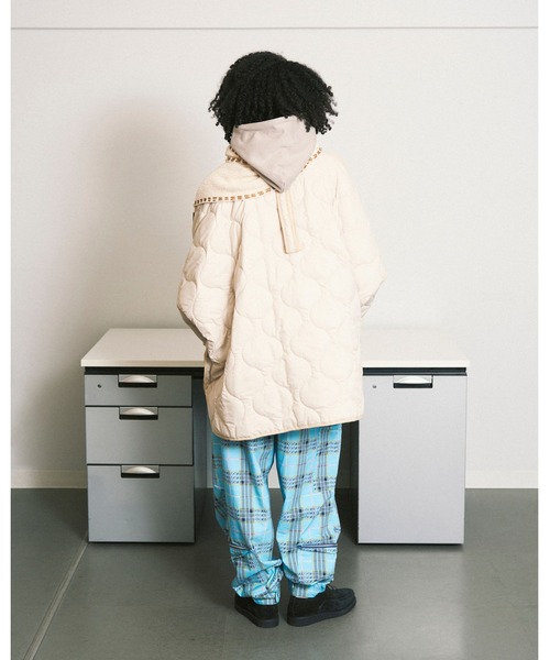 PHINGERIN（フィンガリン）の「PHINGERIN / フィンガリン FUTON QUILT COAT (PD-252-JK-071)（ダウンジャケット/コート・メンズ・ベージュ/ブラック・LARGE）」の3枚目の写真