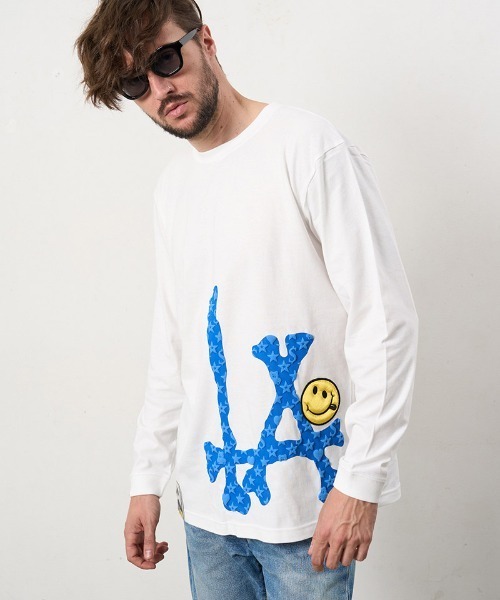 STUD MUFFIN(スタッドマフィン)の「mlt5685- 5.6ozコットン天竺 ボーンLAフォームプリント LS Tシャツ(624-02899)(Tシャツ/カットソー・メンズ・ブラック/チャコールグレー/ホワイト・2/3/4)」の2枚目の写真