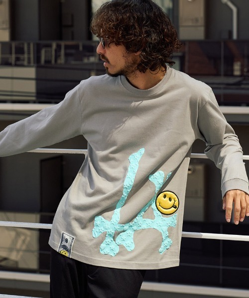 STUD MUFFIN(スタッドマフィン)の「mlt5685- 5.6ozコットン天竺 ボーンLAフォームプリント LS Tシャツ(624-02899)(Tシャツ/カットソー・メンズ・ブラック/チャコールグレー/ホワイト・2/3/4)」の22枚目の写真