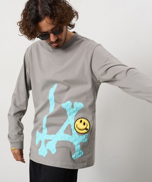 STUD MUFFIN(スタッドマフィン)の「mlt5685- 5.6ozコットン天竺 ボーンLAフォームプリント LS Tシャツ(624-02899)(Tシャツ/カットソー・メンズ・ブラック/チャコールグレー/ホワイト・2/3/4)」の17枚目の写真