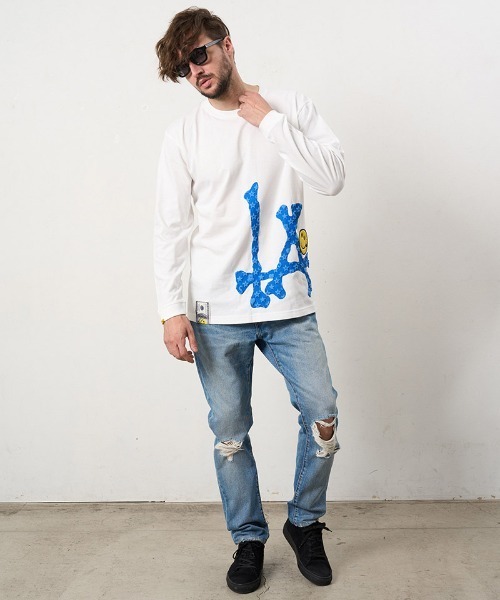 STUD MUFFIN(スタッドマフィン)の「mlt5685- 5.6ozコットン天竺 ボーンLAフォームプリント LS Tシャツ(624-02899)(Tシャツ/カットソー・メンズ・ブラック/チャコールグレー/ホワイト・2/3/4)」の4枚目の写真