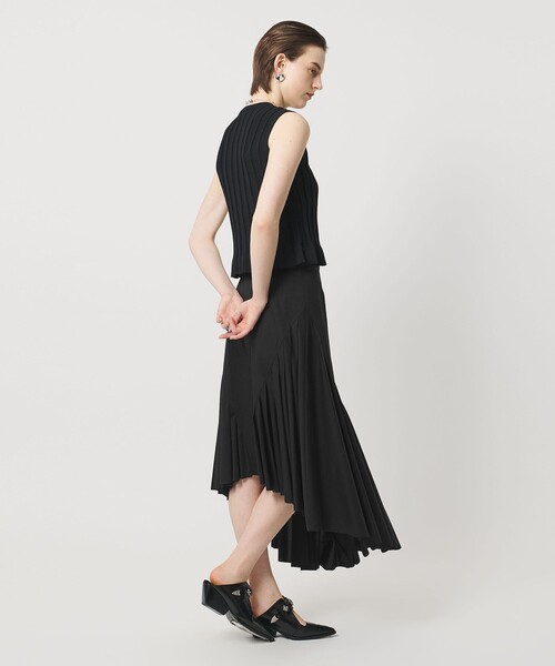 ASTRAET（アストラット）の「＜ASTRAET＞コンビ タック フレアースカート（スカート・レディース・ブラック/ダークグレー・1/0/2）」の2枚目の写真
