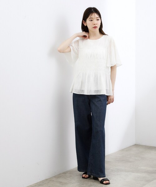 grove(グローブ)の「【二の腕・体型カバー】軽やかシャーリングブラウス(シャツ/ブラウス・レディース・ブラック系/スモーキーグリーン系1/オフホワイト・02/03/04/05)」の21枚目の写真
