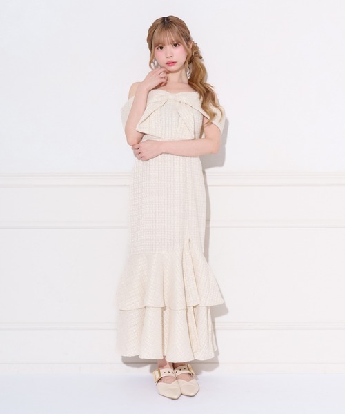 apres jour(アプレジュール)の「オフショルリボンマーメイドワンピース(ワンピース・レディース・ブルー系その他/ブラック系その他/オフホワイト・MEDIUM/X-LARGE/SMALL)」の2枚目の写真