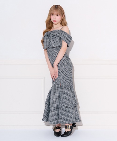 apres jour(アプレジュール)の「オフショルリボンマーメイドワンピース(ワンピース・レディース・ブルー系その他/ブラック系その他/オフホワイト・MEDIUM/X-LARGE/SMALL)」の15枚目の写真