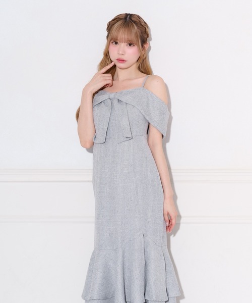 apres jour(アプレジュール)の「オフショルリボンマーメイドワンピース(ワンピース・レディース・ブルー系その他/ブラック系その他/オフホワイト・MEDIUM/X-LARGE/SMALL)」の16枚目の写真