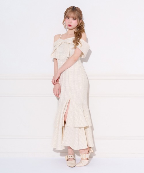 apres jour(アプレジュール)の「オフショルリボンマーメイドワンピース(ワンピース・レディース・ブルー系その他/ブラック系その他/オフホワイト・MEDIUM/X-LARGE/SMALL)」の9枚目の写真