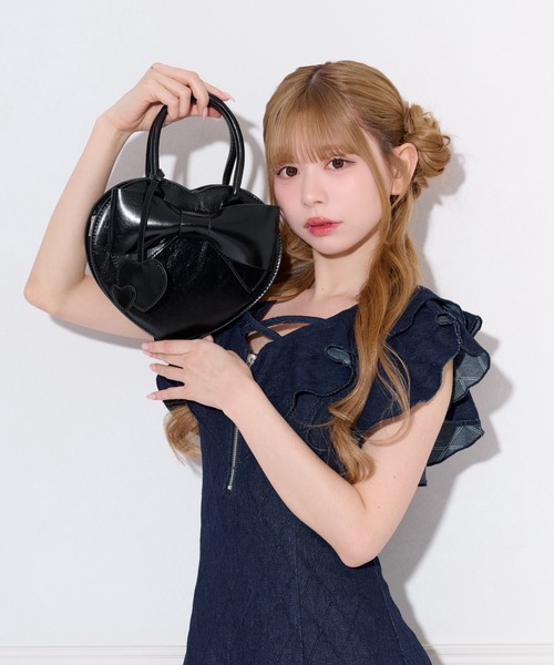 apres jour(アプレジュール)の「【apres jour×ARIAZ】ハートリボン2WAYショルダーバッグ(ハンドバッグ・レディース・ブラック/ホワイト・FREE)」の3枚目の写真