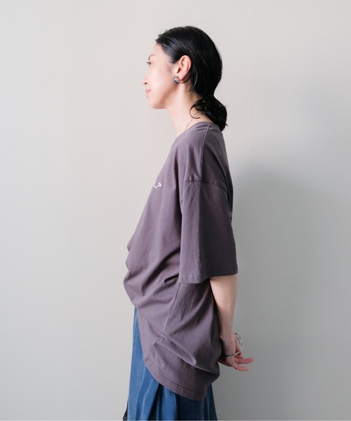 DOLLUPOOPS(ドールアップウップス)の「Dog Graphic Back Print T-shirt(ドッググラフィックバックプリントTシャツ)(Tシャツ/カットソー・レディース・イエロー/ブラック/チャコールグレー/オフホワイト・FREE)」の20枚目の写真