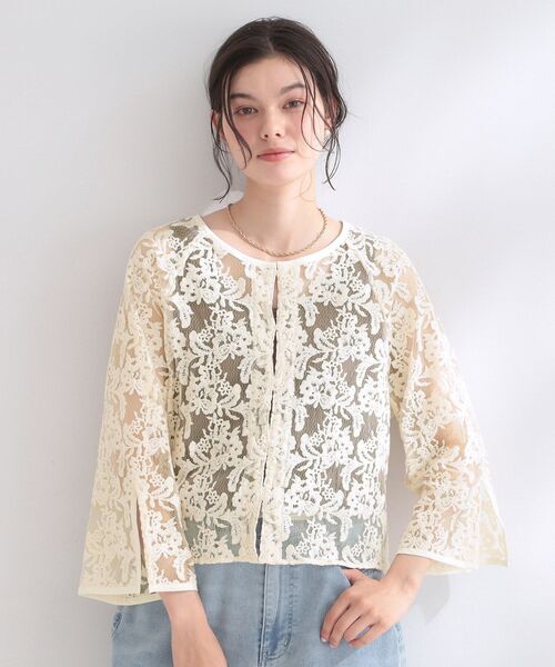 OPAQUE.CLIP(オペークドットクリップ)の「刺繍レースショートブラウス【洗える】(シャツ/ブラウス・レディース・ブラック/オフホワイト・40/38/42)」の11枚目の写真
