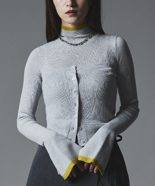 W:Huku(フーク)の「【W:Huku / ウールミックスライトニット】配色 トップス / Wool-Blend Lightweight Knit Color-Block Top(ニット/セーター・レディース・チャコール/ブラック/ライトグレー/ブラウン・FREE)」の2枚目の写真