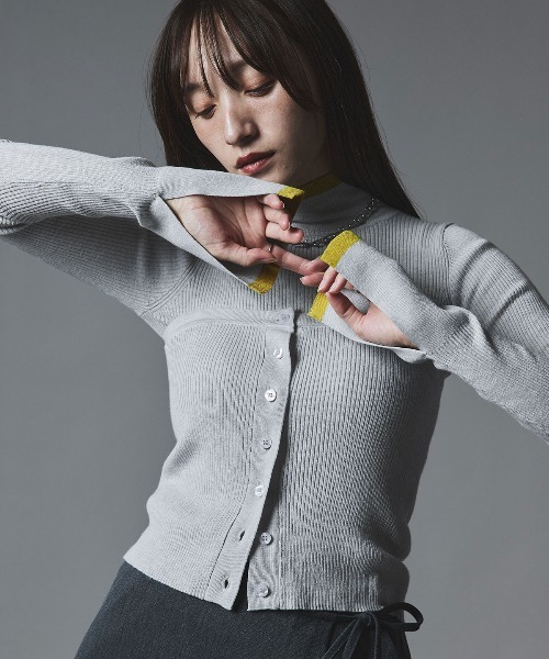 W:Huku(フーク)の「【W:Huku / ウールミックスライトニット】配色 トップス / Wool-Blend Lightweight Knit Color-Block Top(ニット/セーター・レディース・チャコール/ブラック/ライトグレー/ブラウン・FREE)」の6枚目の写真
