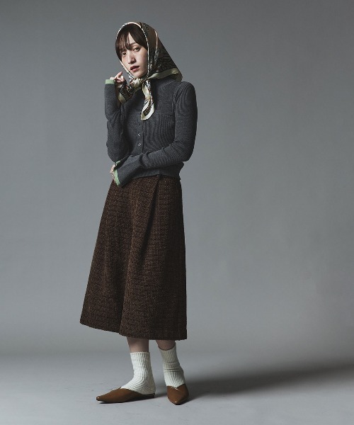 W:Huku(フーク)の「【W:Huku / ウールミックスライトニット】配色 トップス / Wool-Blend Lightweight Knit Color-Block Top(ニット/セーター・レディース・チャコール/ブラック/ライトグレー/ブラウン・FREE)」の9枚目の写真