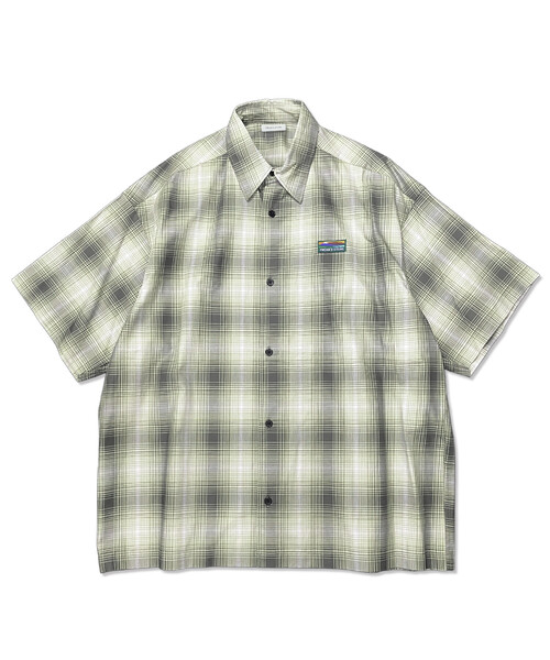 FREAK'S STORE（フリークスストア）の「限定展開 リラックスフィット ショートスリーブ チェックシャツ /半袖（シャツ/ブラウス・メンズ・チャコールグレー/ネイビー/ブラック/ブラウン/ライトベージュ/ベージュ/ホワイト/グリーン・SMALL/MEDIUM/LARGE）」の21枚目の写真