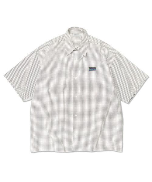 FREAK'S STORE（フリークスストア）の「限定展開 リラックスフィット ショートスリーブ チェックシャツ /半袖（シャツ/ブラウス・メンズ・チャコールグレー/ネイビー/ブラック/ブラウン/ライトベージュ/ベージュ/ホワイト/グリーン・SMALL/MEDIUM/LARGE）」の15枚目の写真