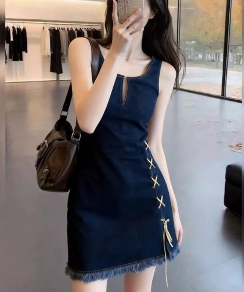 semplice（センプリチェ）の「ノースリーブデニムワンピース（ワンピース・レディース・ブルー・S/M/L）」の4枚目の写真