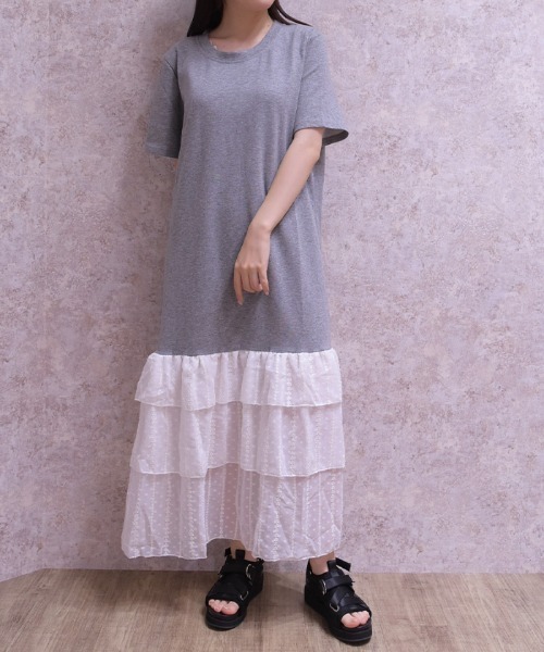 axes femme(アクシーズファム)の「裾レースカットワンピース(ワンピース・レディース・グレー/ブラック・FREE)」の1枚目の写真