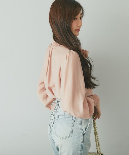 La boutique BonBon(ラブティックボンボン)の「【オケージョンにも】ボウタイシャーリングギャザーブラウス(シャツ/ブラウス・レディース・ピンク/オフホワイト・FREE)」の20枚目の写真