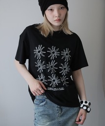 モノトーンプリントクルーネックＴシャツ