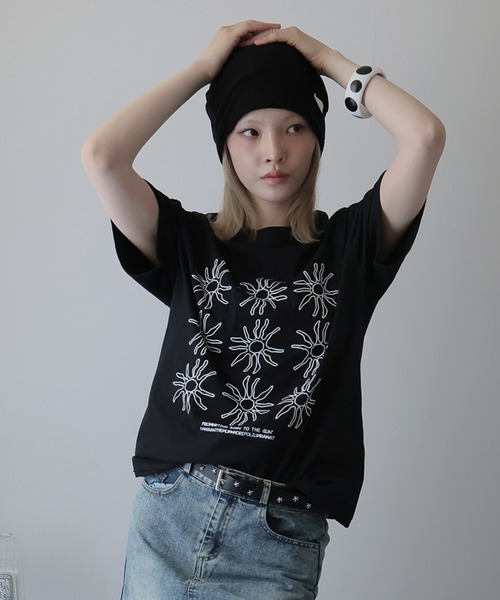 Ulysses(ユリシス)の「モノトーンプリントクルーネックTシャツ(Tシャツ/カットソー・レディース・ブラック・M/S)」の10枚目の写真