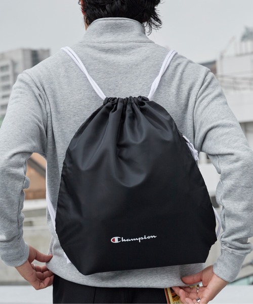 Champion(チャンピオン)の「Champion/チャンピオン LAUNDRY BAG ランドリーバッグ ナップサック サブバッグ サイドファスナー付き A4サイズ収納可能 メンズ レディース 2026年 秋 秋服 冬 冬服(バックパック/リュック・メンズ・ホワイト/ブラック/ネイビー/ライトパープル・FREE)」の10枚目の写真