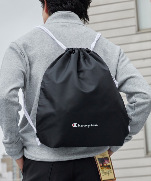 Champion(チャンピオン)の「Champion/チャンピオン LAUNDRY BAG ランドリーバッグ ナップサック サブバッグ サイドファスナー付き A4サイズ収納可能 メンズ レディース 2026年 秋 秋服 冬 冬服(バックパック/リュック・メンズ・ホワイト/ブラック/ネイビー/ライトパープル・FREE)」の9枚目の写真
