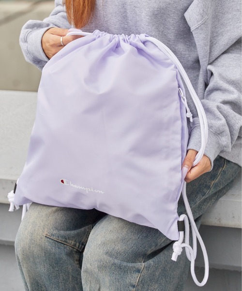 Champion(チャンピオン)の「Champion/チャンピオン LAUNDRY BAG ランドリーバッグ ナップサック サブバッグ サイドファスナー付き A4サイズ収納可能 メンズ レディース 2026年 秋 秋服 冬 冬服(バックパック/リュック・メンズ・ホワイト/ブラック/ネイビー/ライトパープル・FREE)」の7枚目の写真