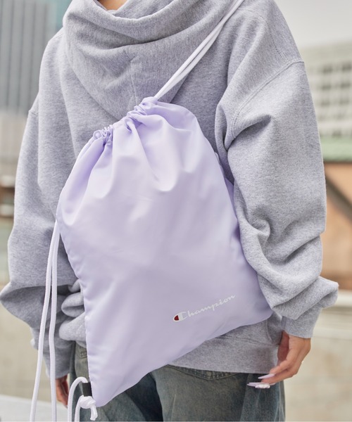 Champion(チャンピオン)の「Champion/チャンピオン LAUNDRY BAG ランドリーバッグ ナップサック サブバッグ サイドファスナー付き A4サイズ収納可能 メンズ レディース 2026年 秋 秋服 冬 冬服(バックパック/リュック・メンズ・ホワイト/ブラック/ネイビー/ライトパープル・FREE)」の6枚目の写真