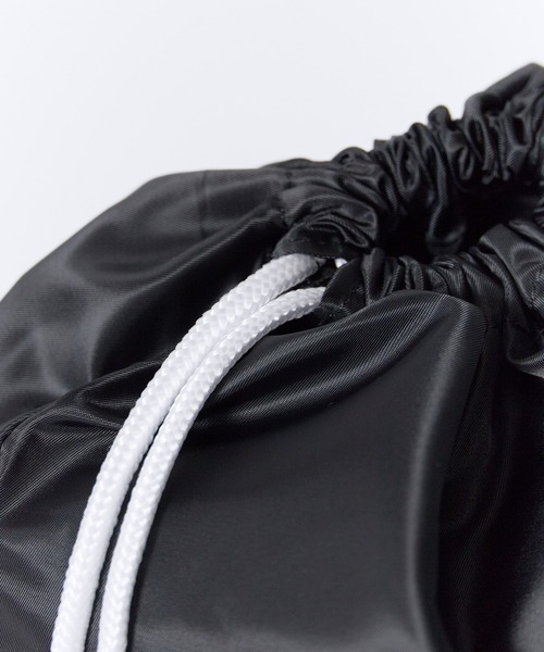 Champion(チャンピオン)の「Champion/チャンピオン LAUNDRY BAG ランドリーバッグ ナップサック サブバッグ サイドファスナー付き A4サイズ収納可能 メンズ レディース 2026年 秋 秋服 冬 冬服(バックパック/リュック・メンズ・ホワイト/ブラック/ネイビー/ライトパープル・FREE)」の22枚目の写真
