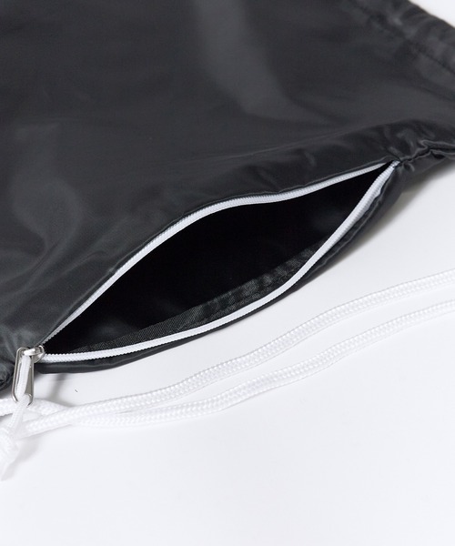 Champion(チャンピオン)の「Champion/チャンピオン LAUNDRY BAG ランドリーバッグ ナップサック サブバッグ サイドファスナー付き A4サイズ収納可能 メンズ レディース 2026年 秋 秋服 冬 冬服(バックパック/リュック・メンズ・ホワイト/ブラック/ネイビー/ライトパープル・FREE)」の19枚目の写真