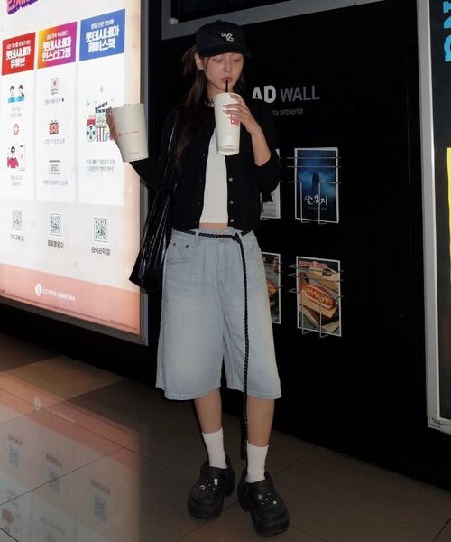 CARGOBROS FOR WOMAN（カーゴブロスフォーウィメン）の「デイリー ワイド デニム バミューダパンツ (濃紺)（その他パンツ・レディース・その他・SMALL/MEDIUM/LARGE）」の7枚目の写真